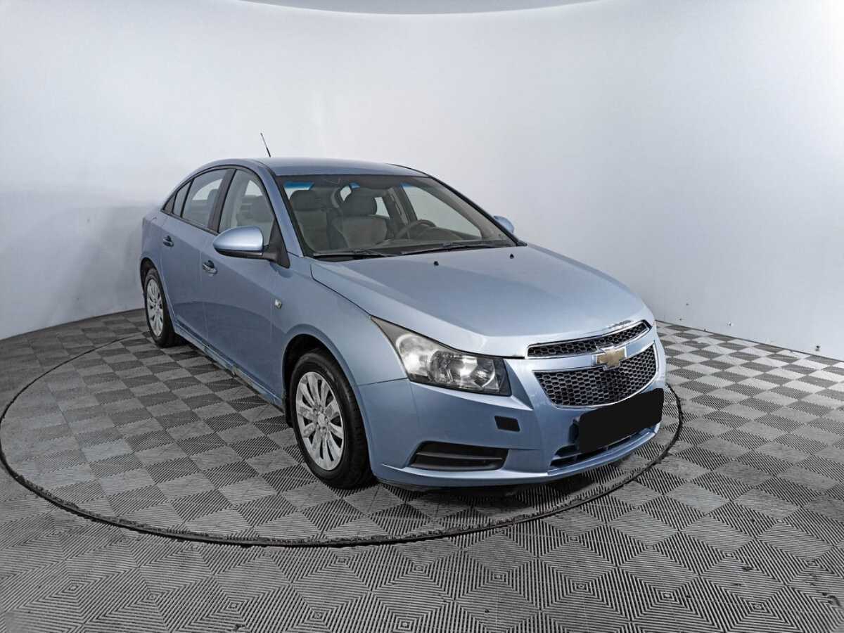 Купить Chevrolet Cruze с пробегом. Фото: #2