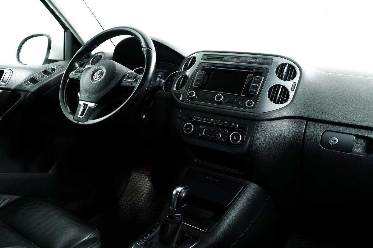 Купить Volkswagen Tiguan с пробегом. Фото: #8