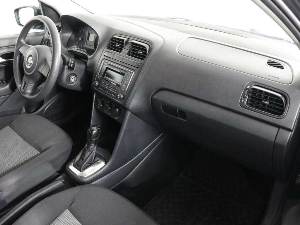 Купить Volkswagen Polo с пробегом. Фото: #9