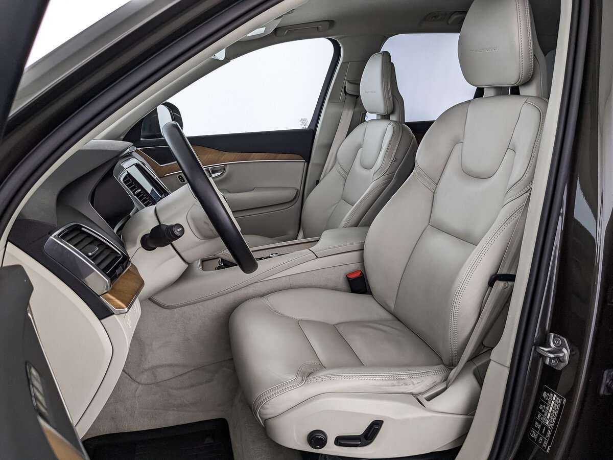 Купить Volvo XC90 с пробегом. Фото: #18