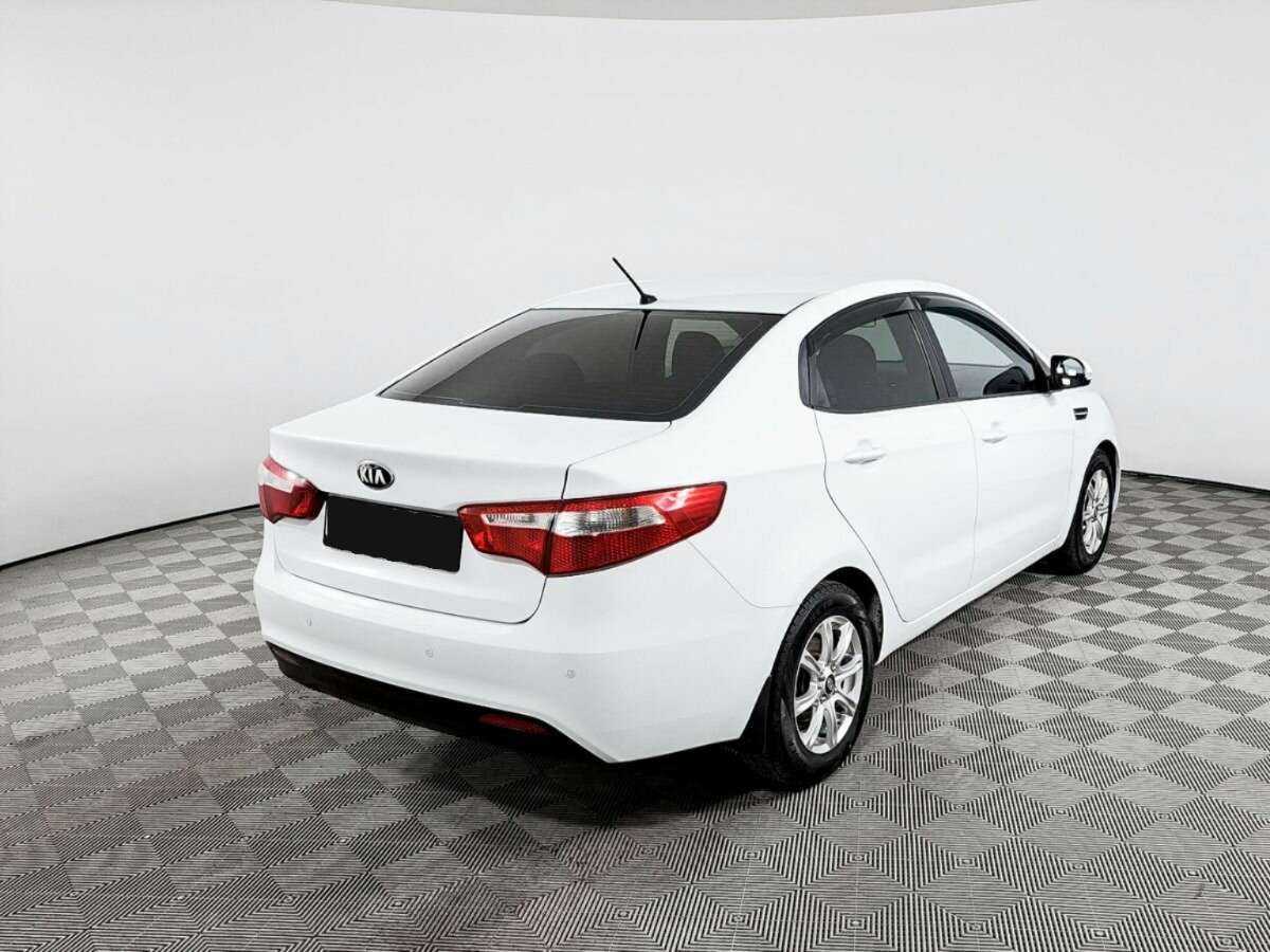 Купить Kia Rio с пробегом. Фото: #4