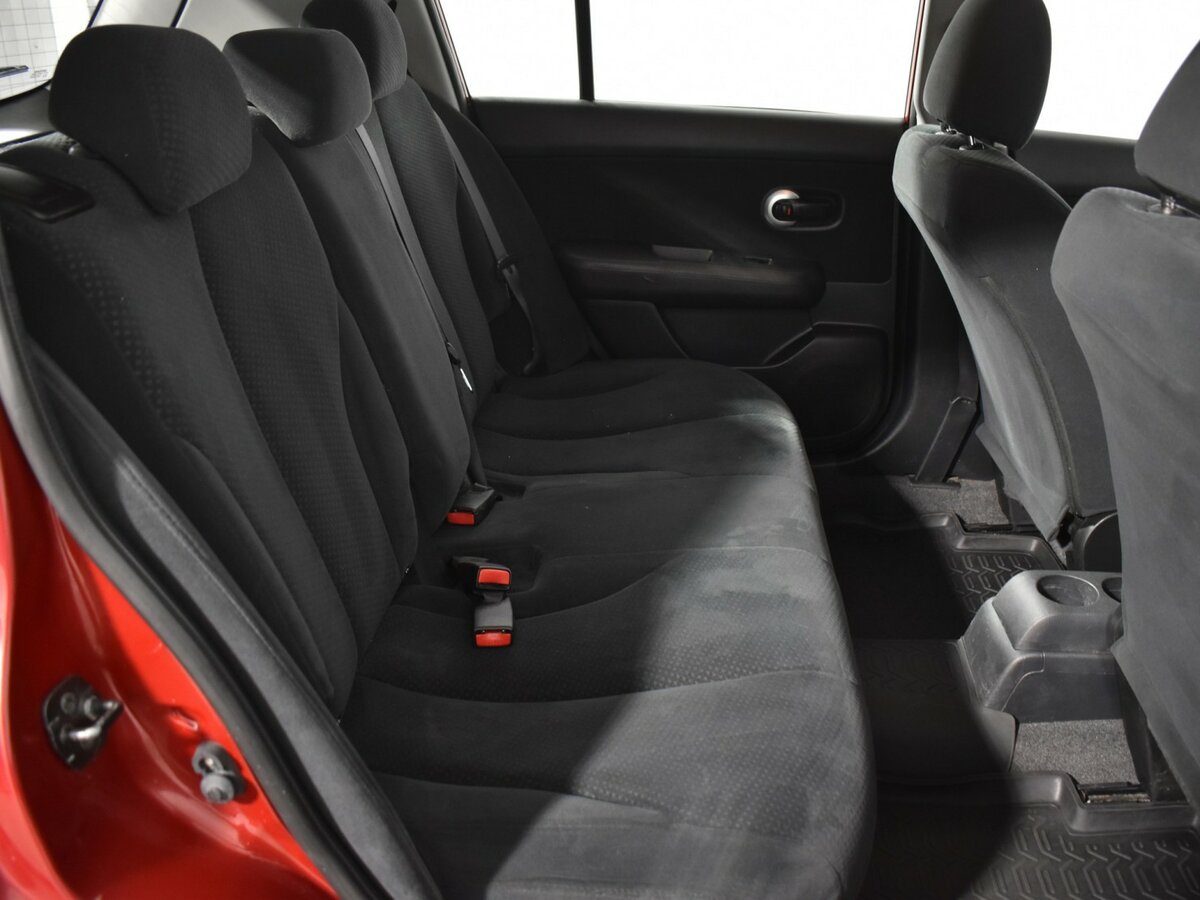 Купить Nissan Tiida с пробегом. Фото: #9