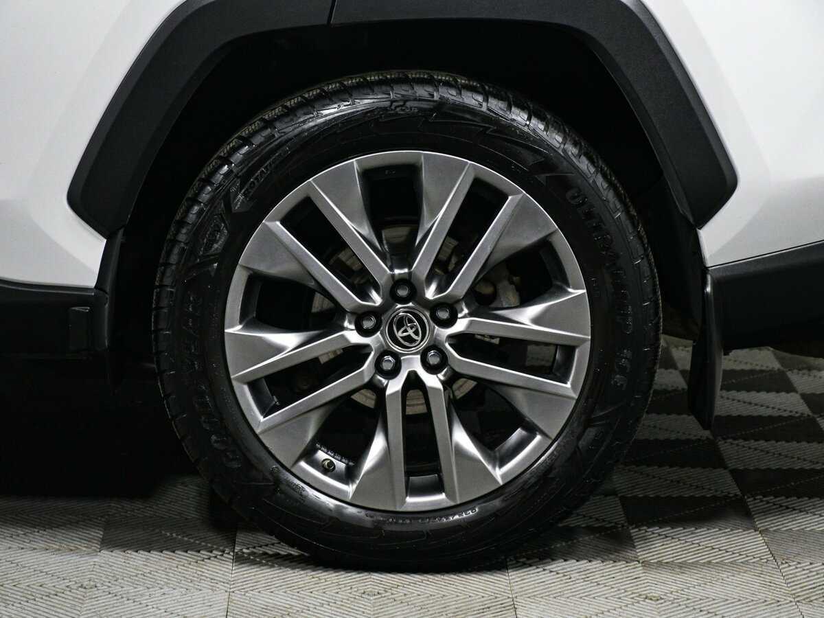 Купить Toyota RAV4 с пробегом. Фото: #11
