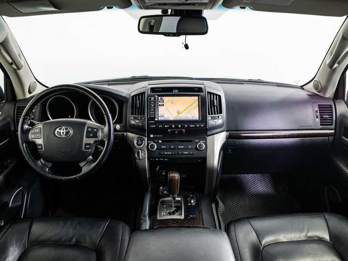 Купить Toyota Land Cruiser с пробегом. Фото: #11