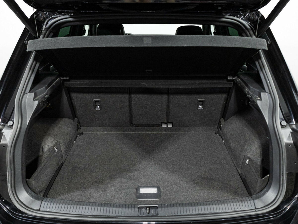 Купить Volkswagen Tiguan с пробегом. Фото: #21