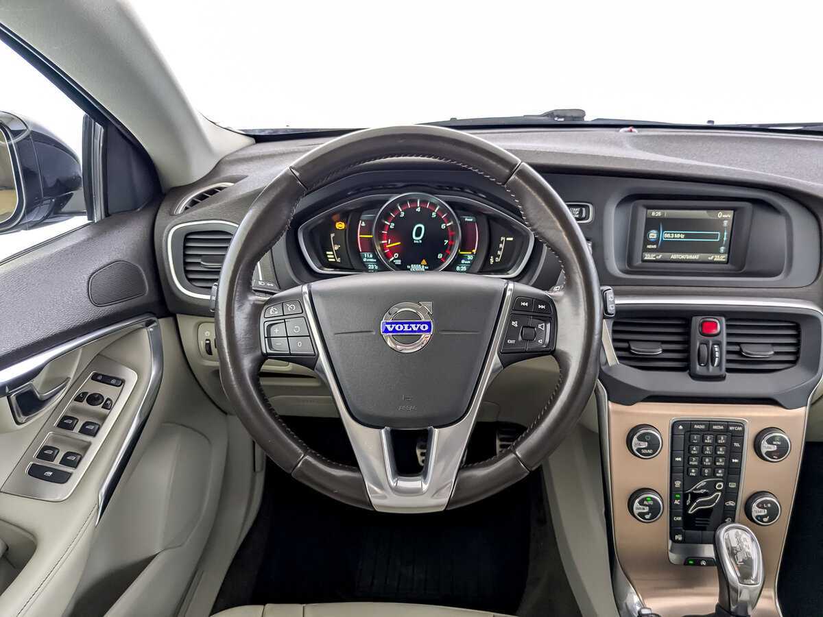 Купить Volvo V40 с пробегом. Фото: #20