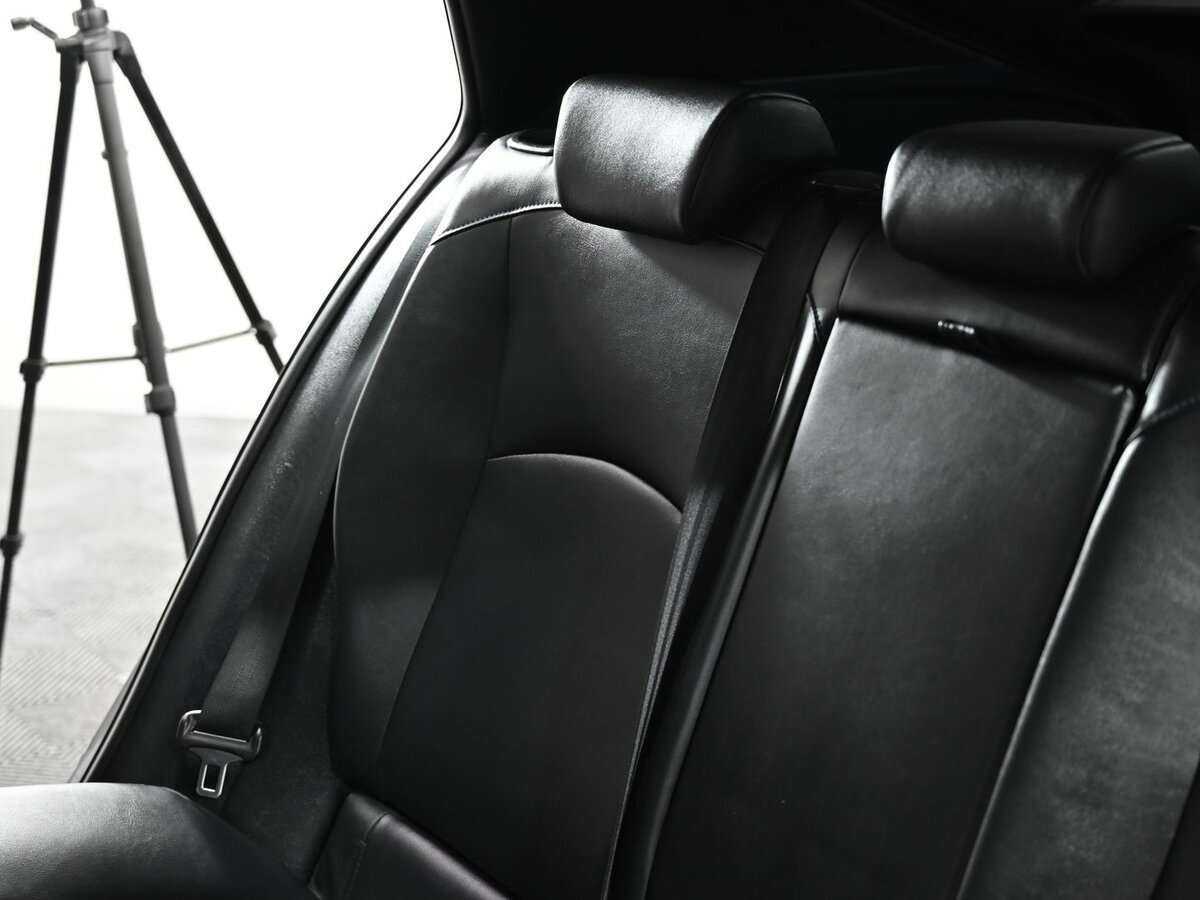 Купить Toyota Prius с пробегом. Фото: #12