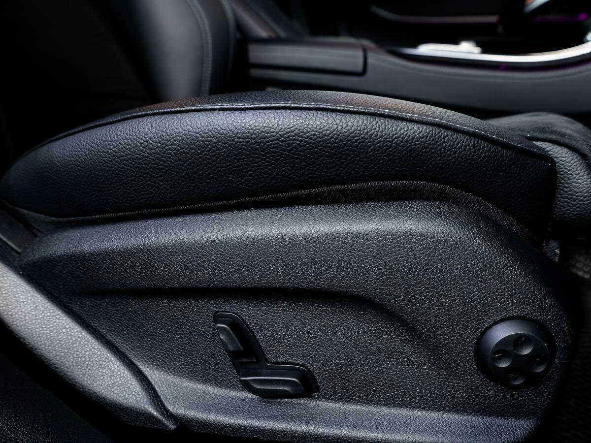 Купить Mercedes-Benz E-Класс с пробегом. Фото: #13