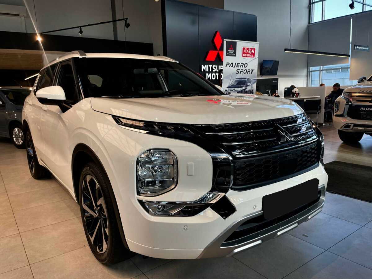 Купить Mitsubishi Outlander с пробегом. Фото: #2