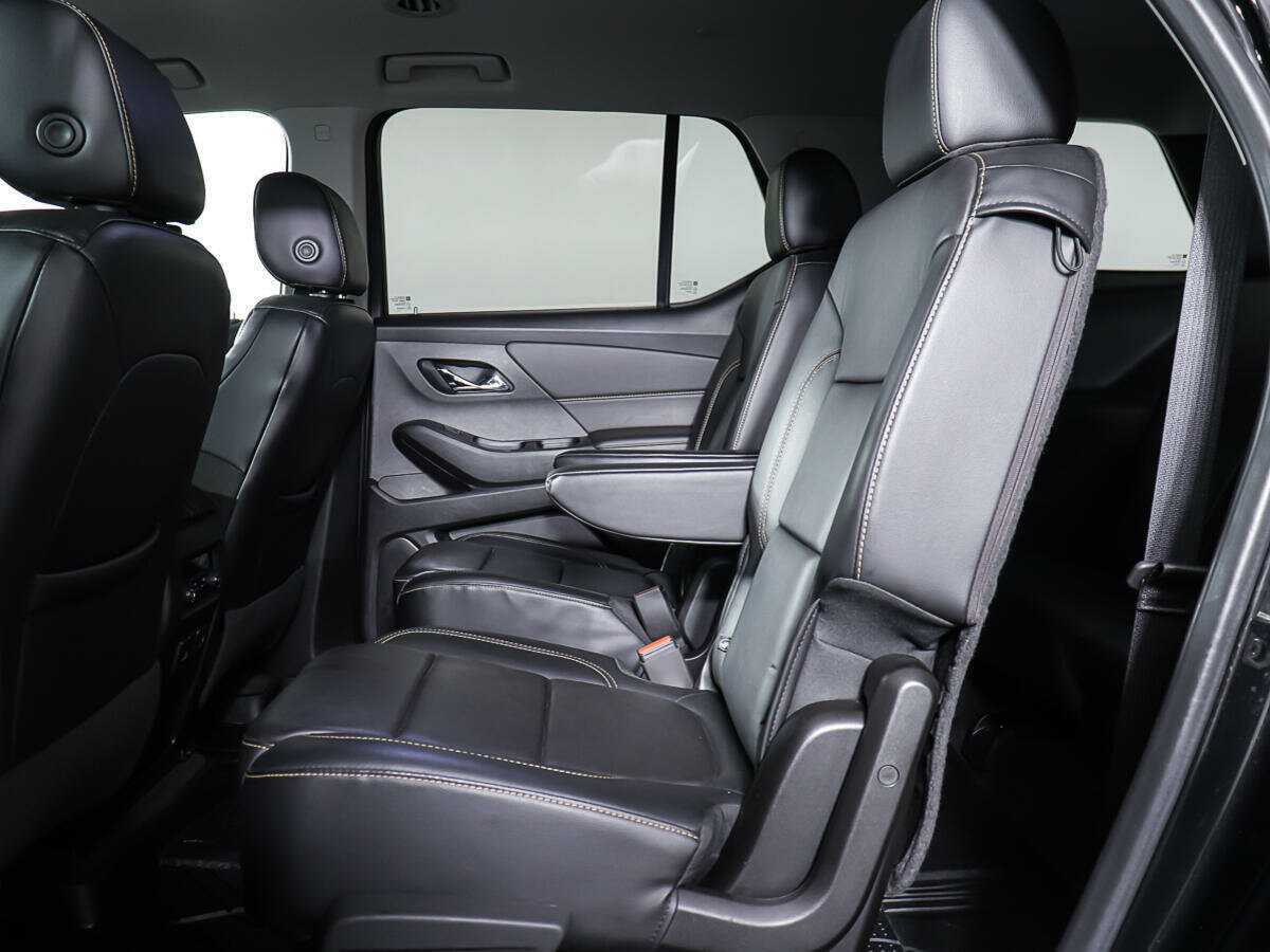 Купить Chevrolet Traverse с пробегом. Фото: #9