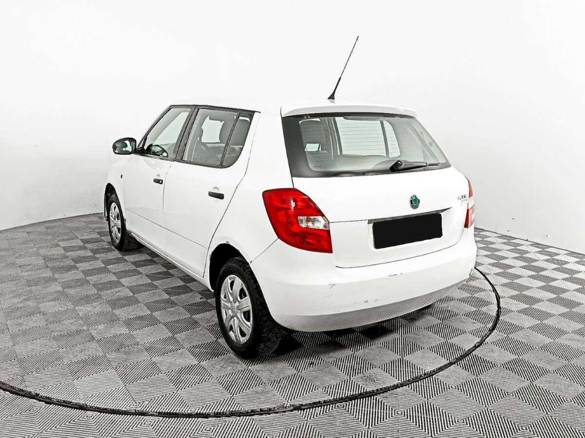 Купить Skoda Fabia с пробегом. Фото: #6