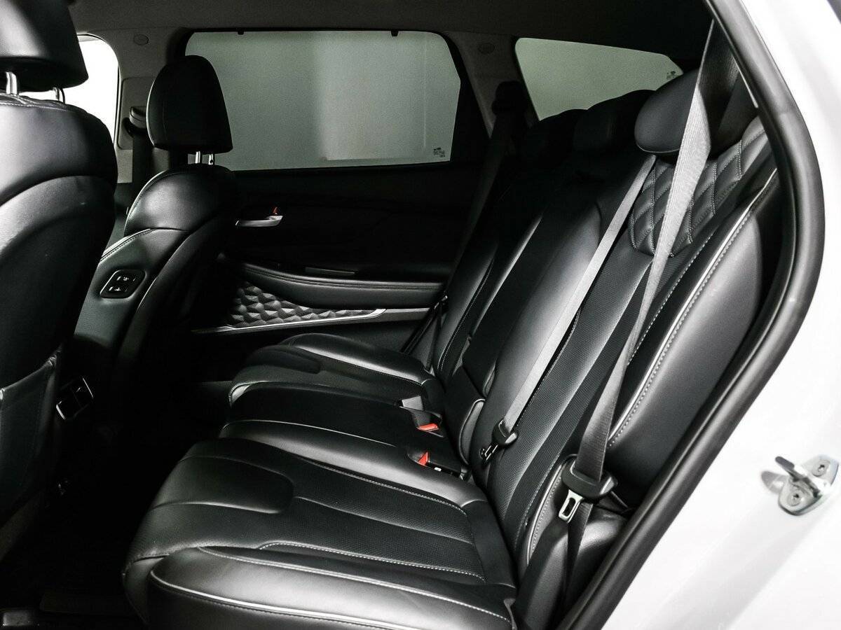 Купить Hyundai Santa Fe с пробегом. Фото: #11