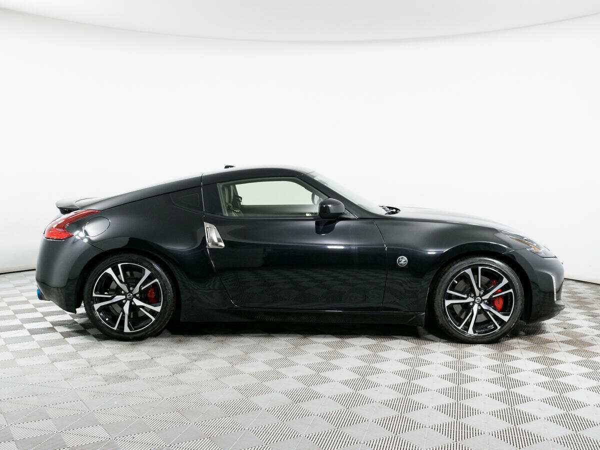Купить Nissan 370Z с пробегом. Фото: #3