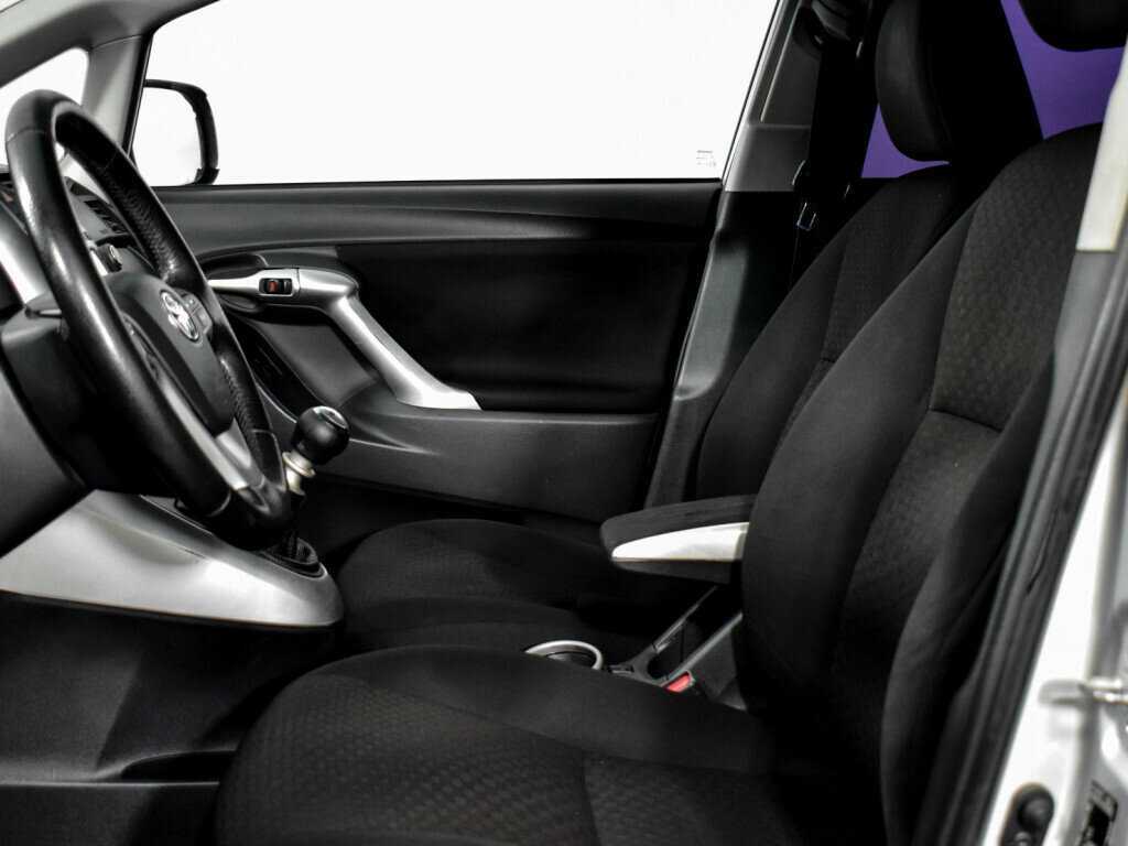 Купить Toyota Verso с пробегом. Фото: #10