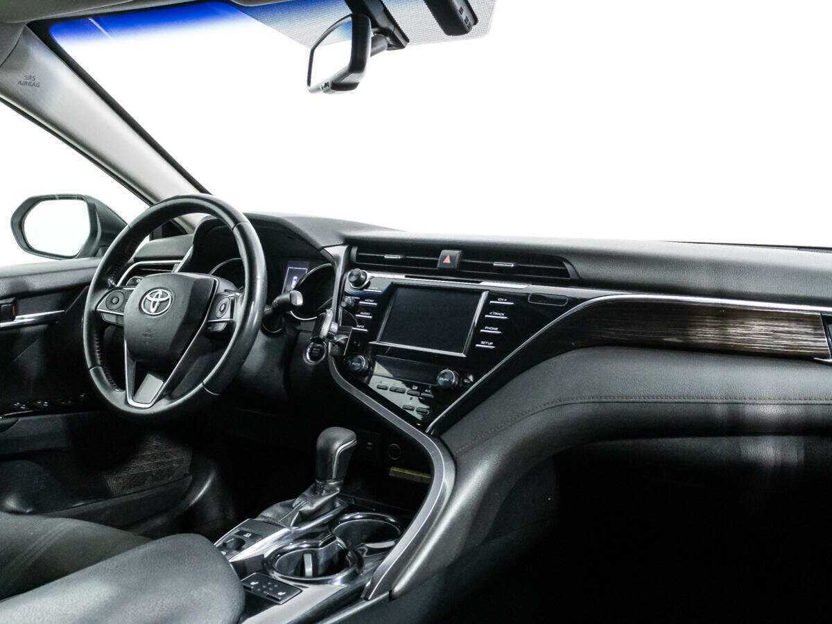 Купить Toyota Camry с пробегом. Фото: #8