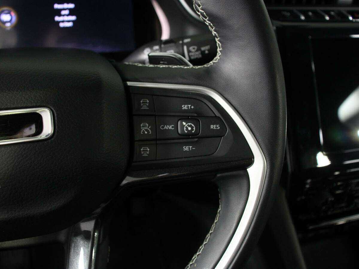 Купить Jeep Grand Cherokee с пробегом. Фото: #20