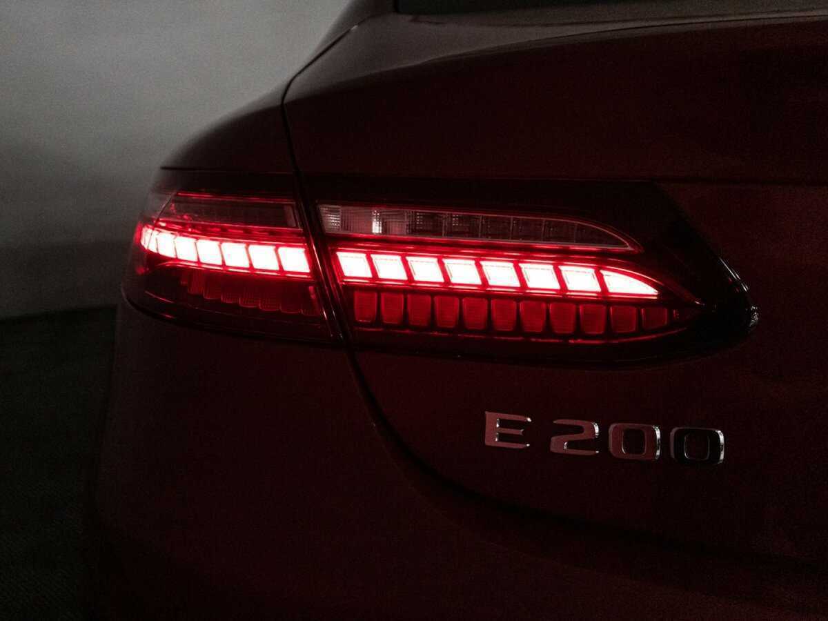 Купить Mercedes-Benz E-Класс с пробегом. Фото: #23
