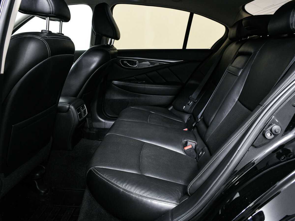 Купить Infiniti Q50 с пробегом. Фото: #11