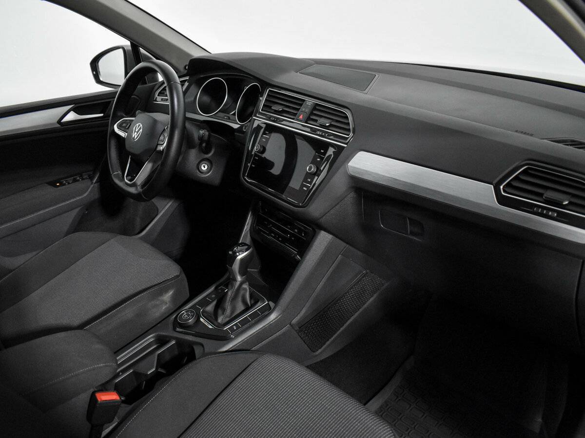 Купить Volkswagen Tiguan с пробегом. Фото: #11
