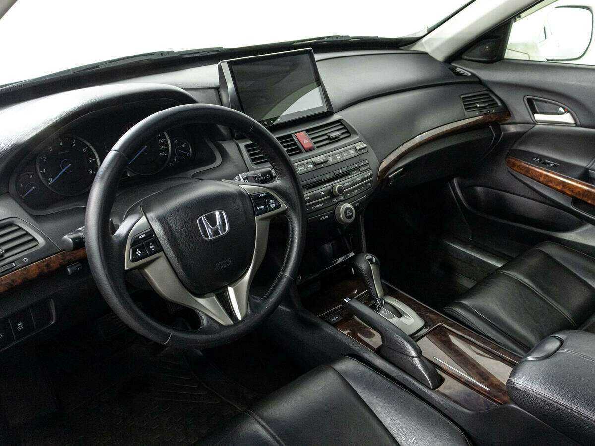 Купить Honda Crosstour с пробегом. Фото: #8