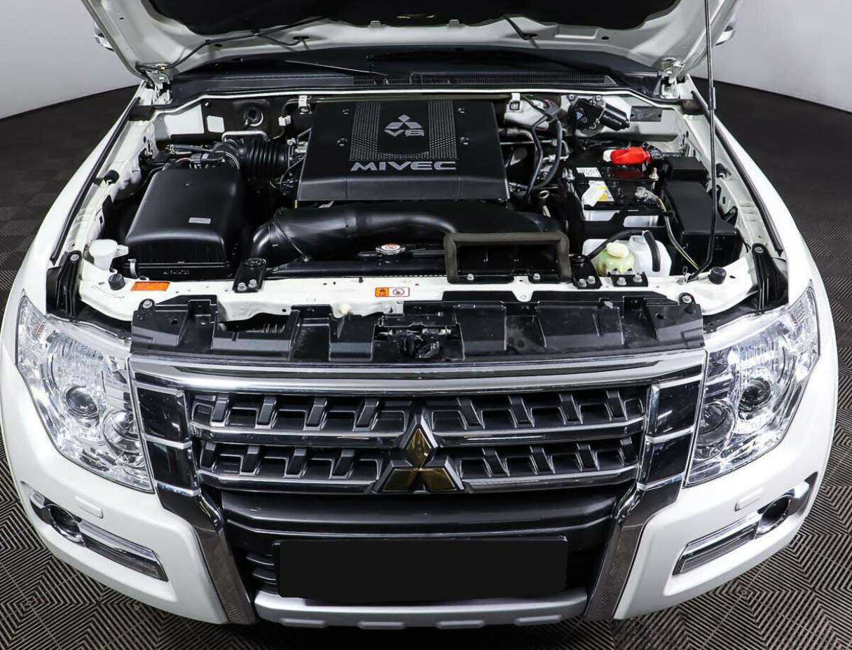 Купить Mitsubishi Pajero с пробегом. Фото: #7