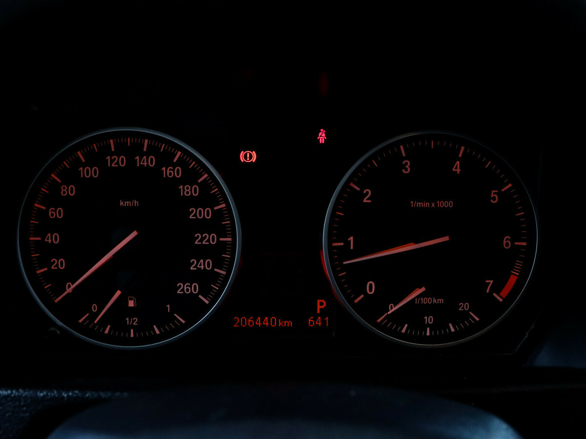 Купить BMW X1 с пробегом. Фото: #10