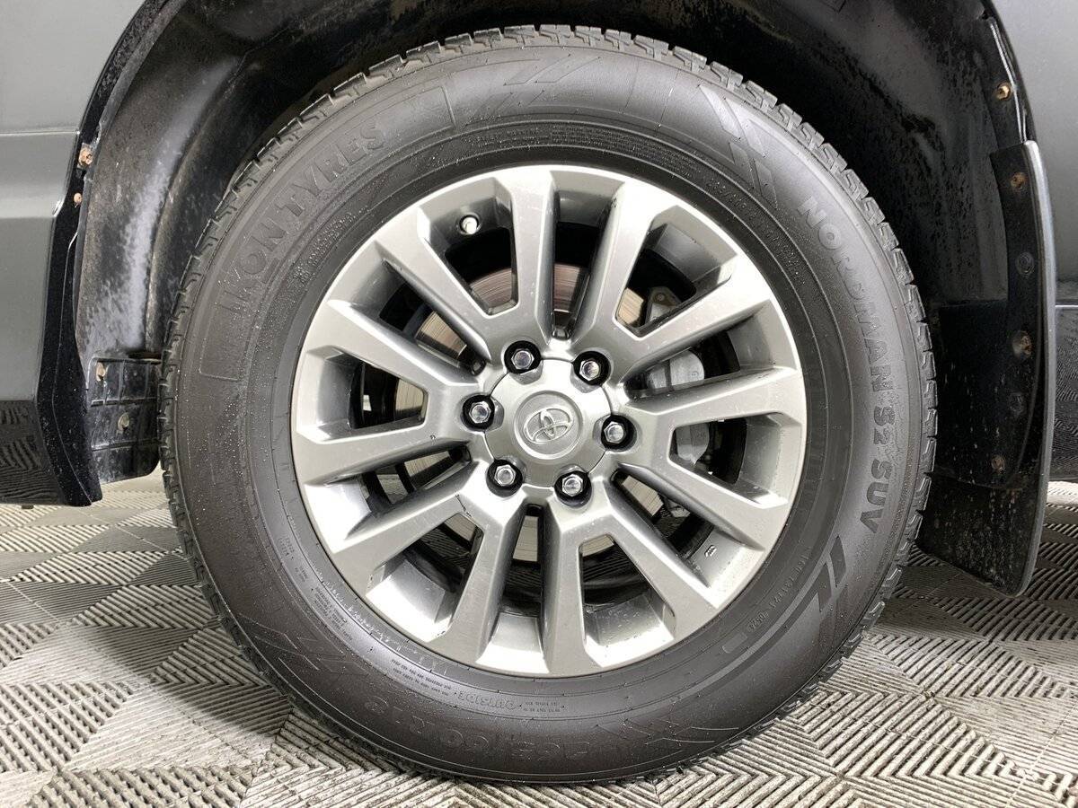 Купить Toyota Land Cruiser Prado с пробегом. Фото: #8