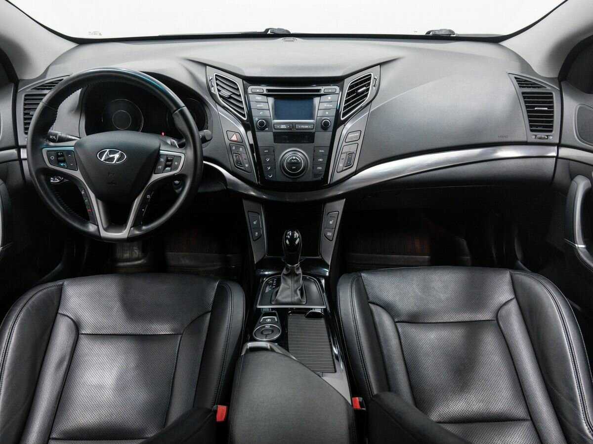 Купить Hyundai i40 с пробегом. Фото: #10