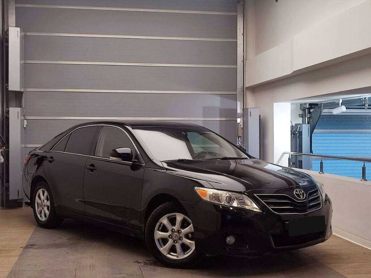 Купить Toyota Camry с пробегом. Фото: #2
