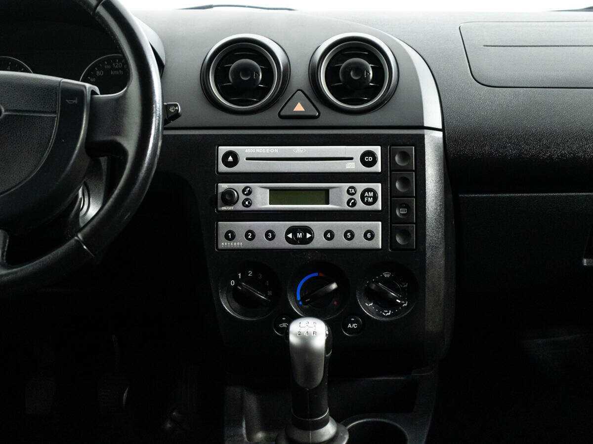 Купить Ford Fiesta с пробегом. Фото: #13