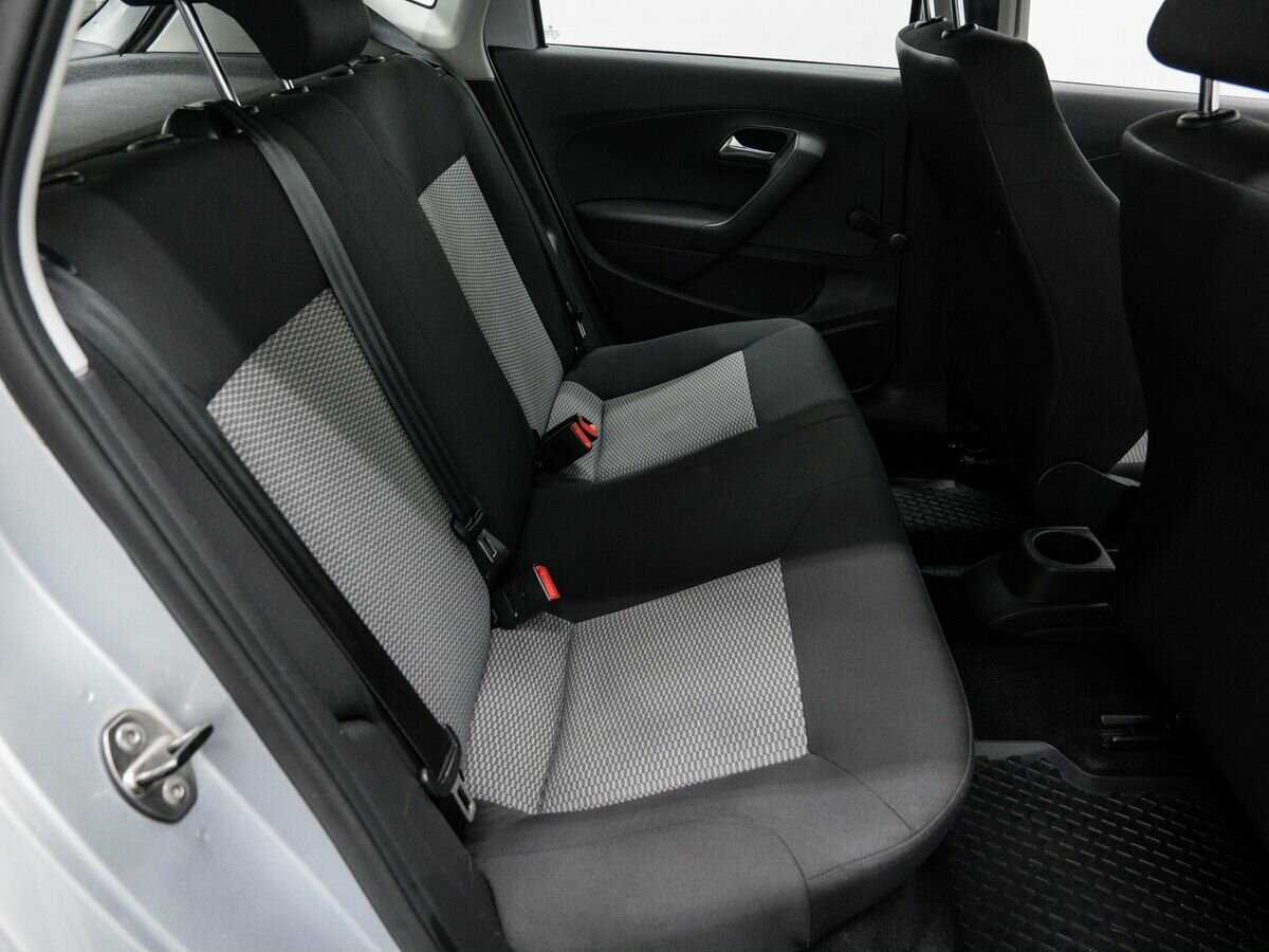 Купить Volkswagen Polo с пробегом. Фото: #9