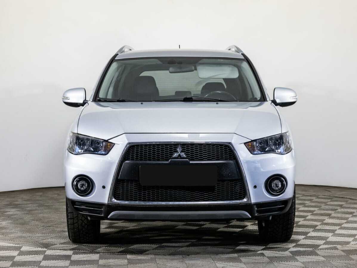 Купить Mitsubishi Outlander с пробегом. Фото: #1