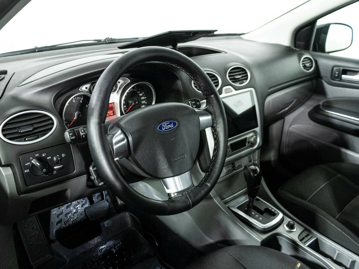Купить Ford Focus с пробегом. Фото: #10