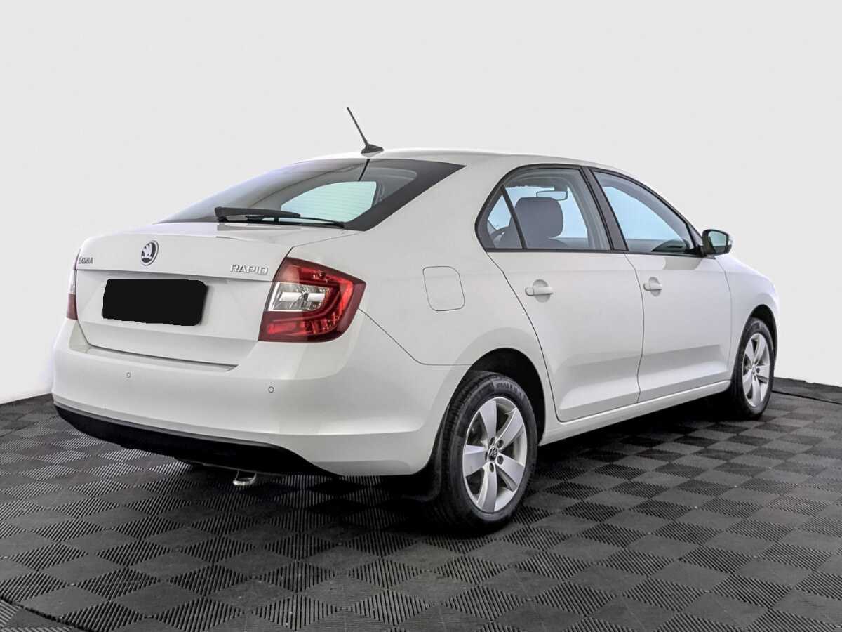 Купить Skoda Rapid с пробегом. Фото: #4