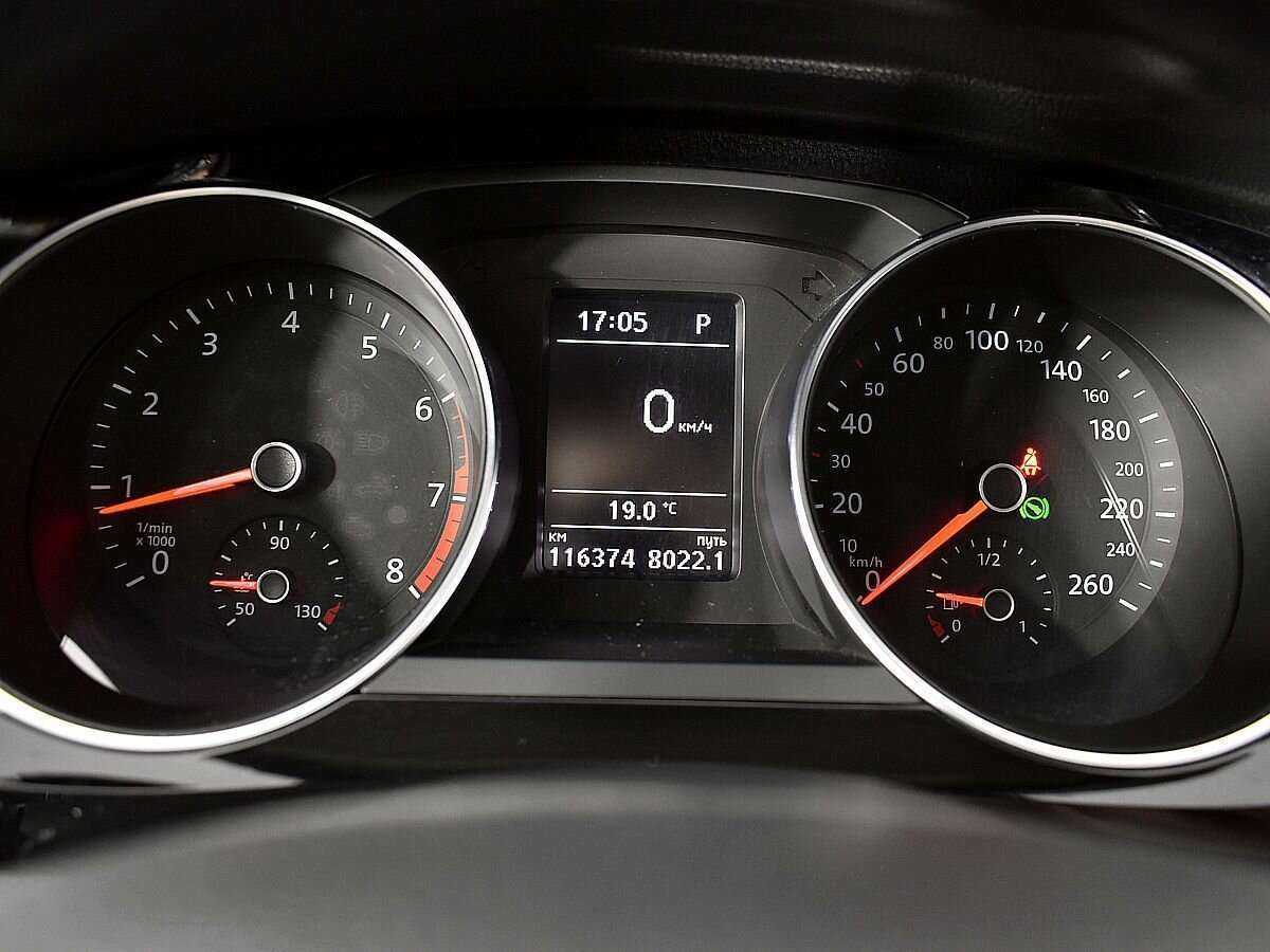 Купить Volkswagen Jetta с пробегом. Фото: #10