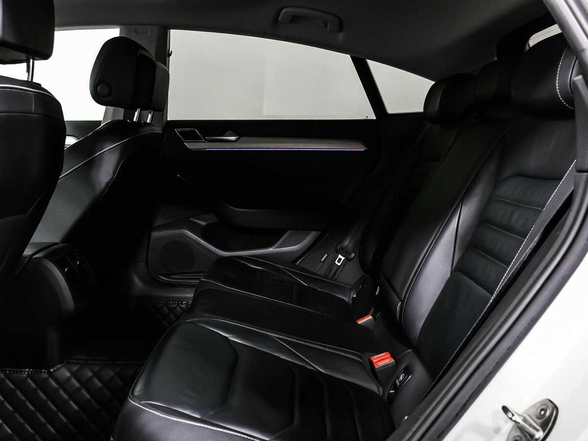 Купить Volkswagen Arteon с пробегом. Фото: #9