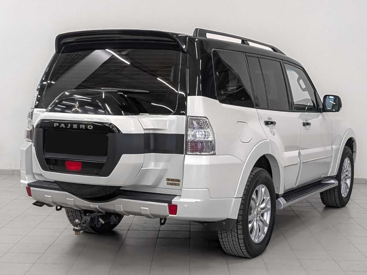 Купить Mitsubishi Pajero с пробегом. Фото: #4