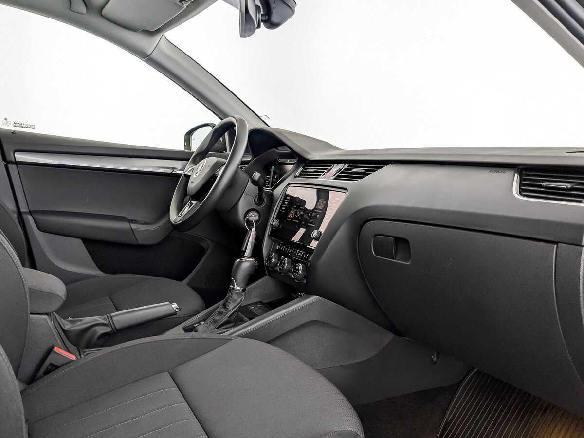 Купить Skoda Octavia с пробегом. Фото: #10