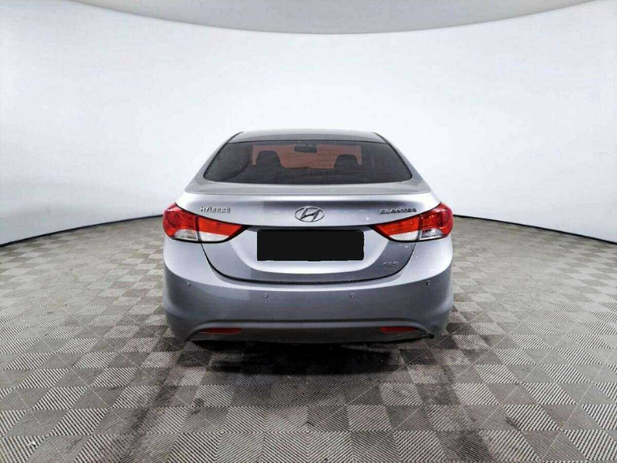 Купить Hyundai Elantra с пробегом. Фото: #5