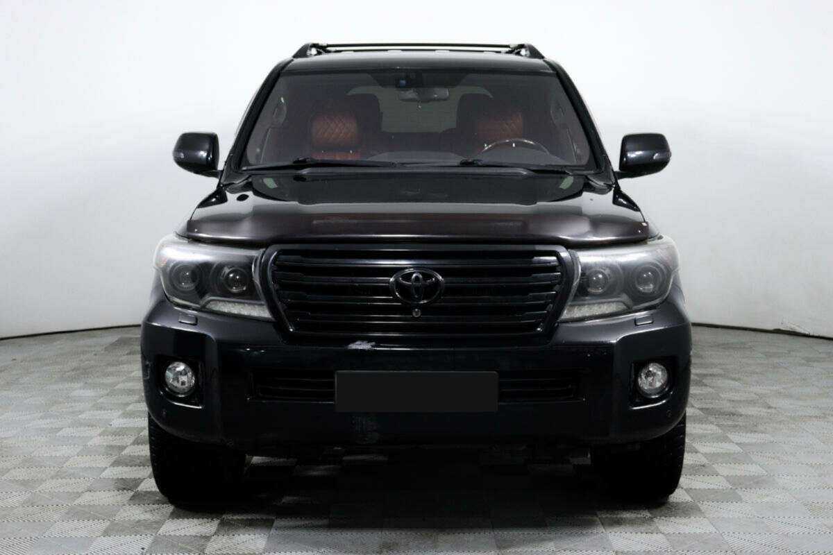Купить Toyota Land Cruiser с пробегом. Фото: #1