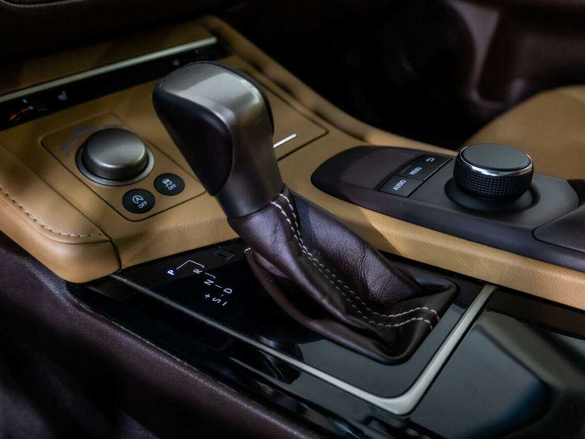 Купить Lexus ES с пробегом. Фото: #15