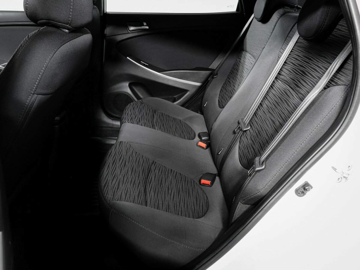 Купить Hyundai Solaris с пробегом. Фото: #9