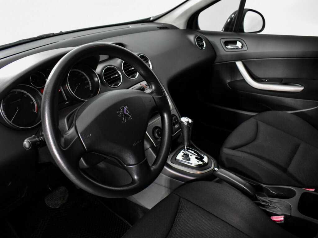 Купить Peugeot 308 с пробегом. Фото: #8