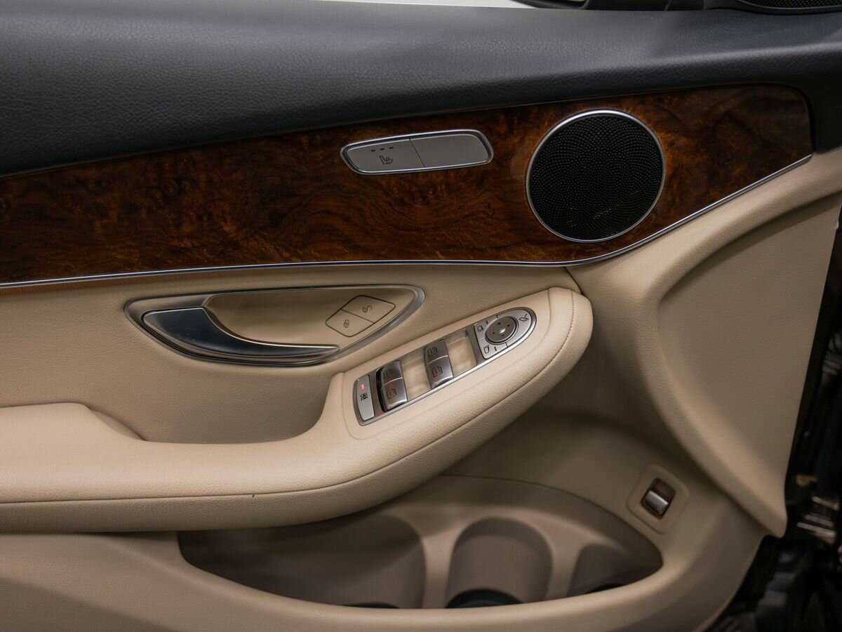 Купить Mercedes-Benz GLC с пробегом. Фото: #11