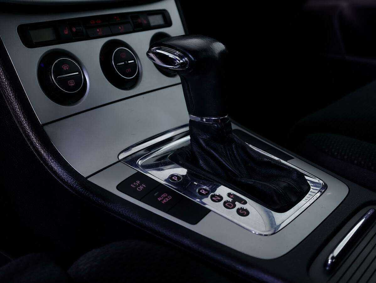 Купить Volkswagen Passat с пробегом. Фото: #14