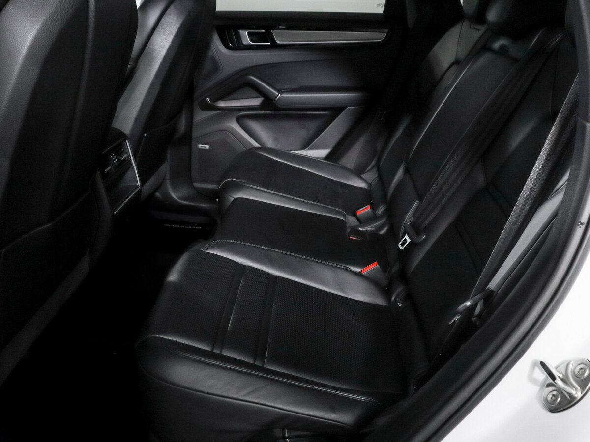Купить Porsche Cayenne с пробегом. Фото: #9