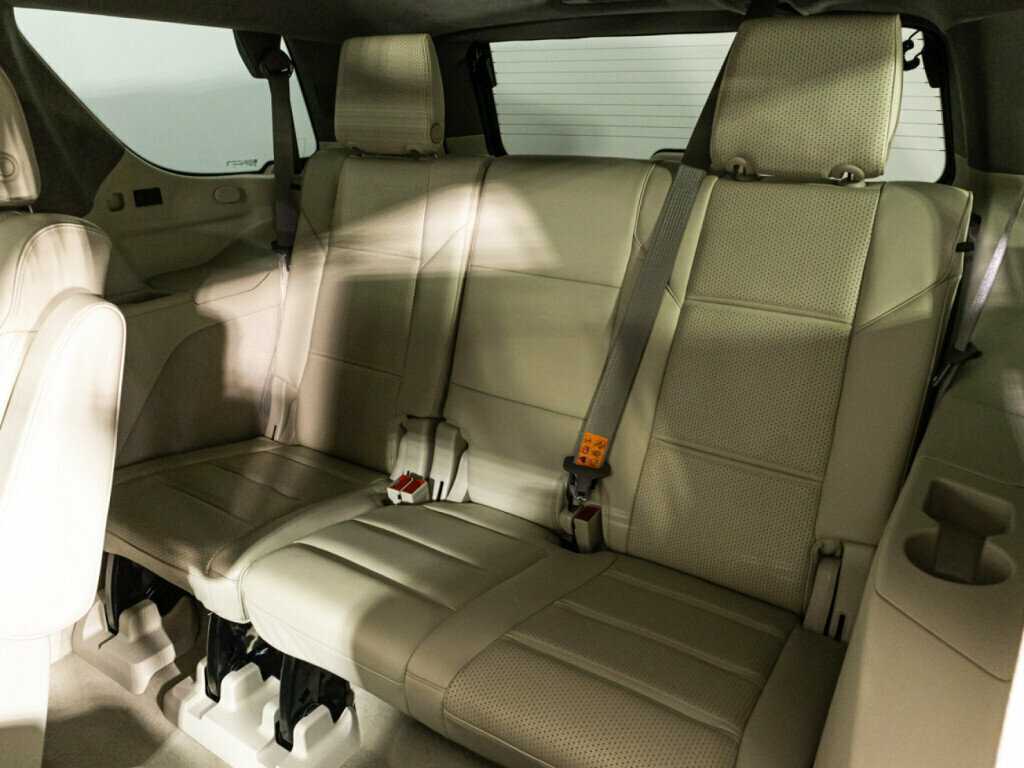 Купить Cadillac Escalade с пробегом. Фото: #14