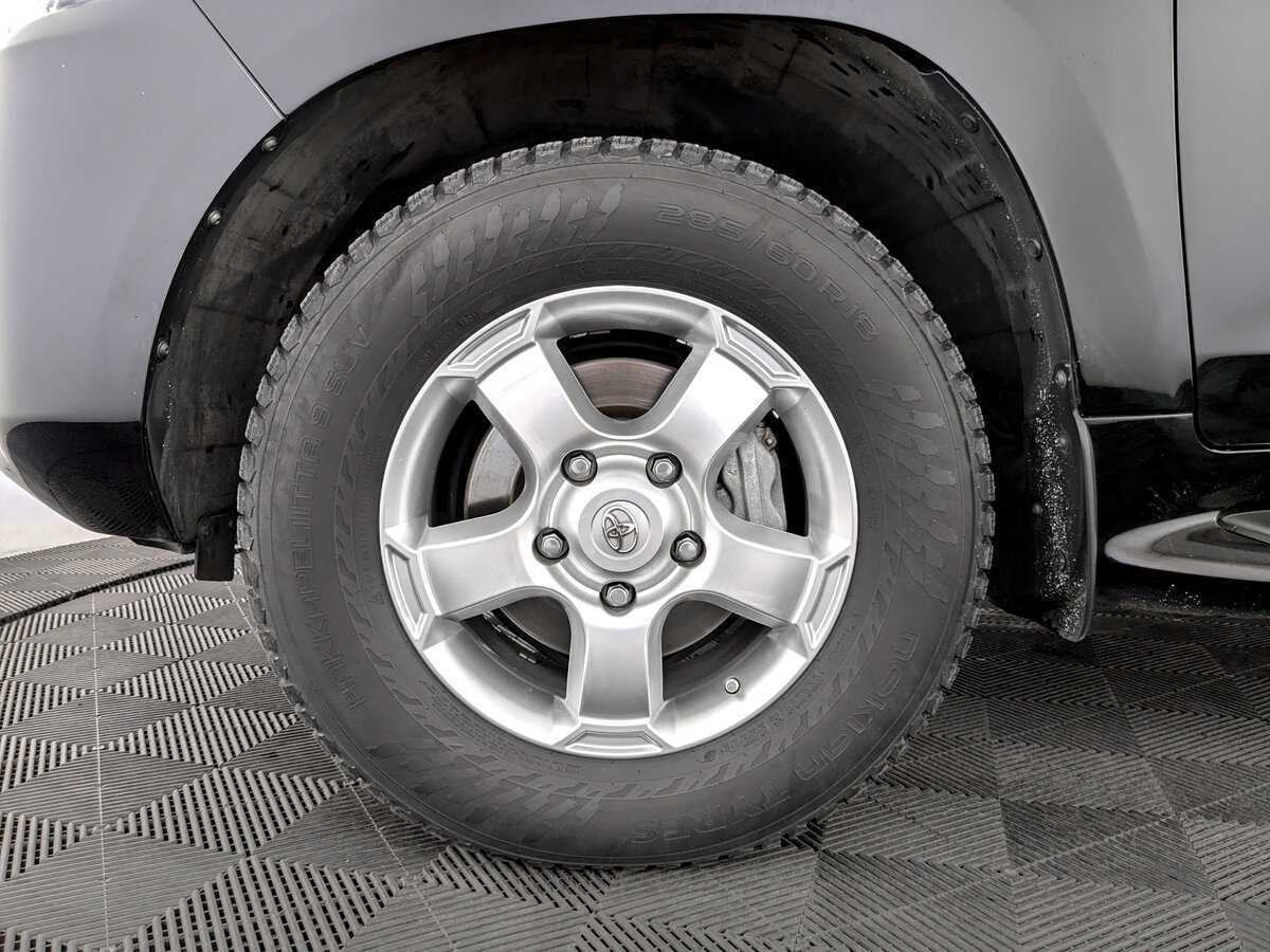 Купить Toyota Land Cruiser с пробегом. Фото: #17