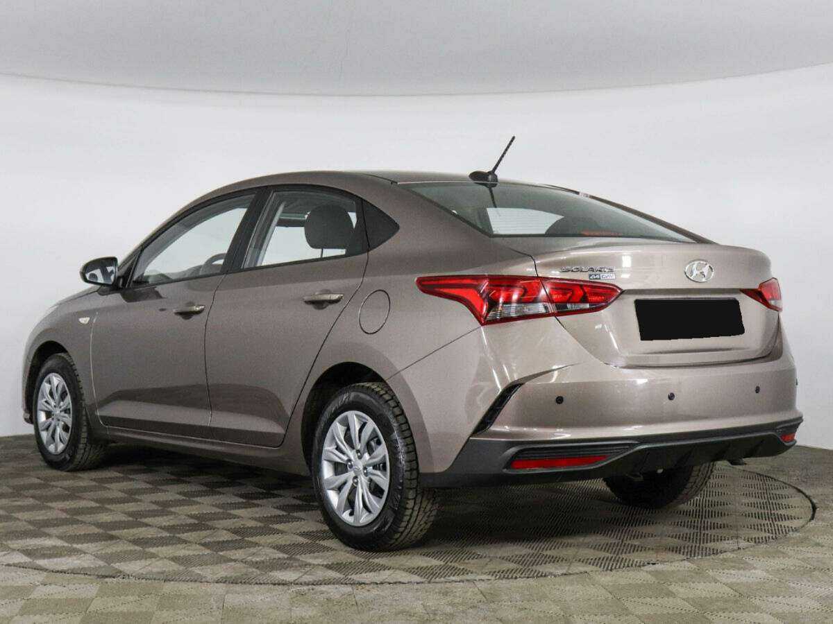 Купить Hyundai Solaris с пробегом. Фото: #4
