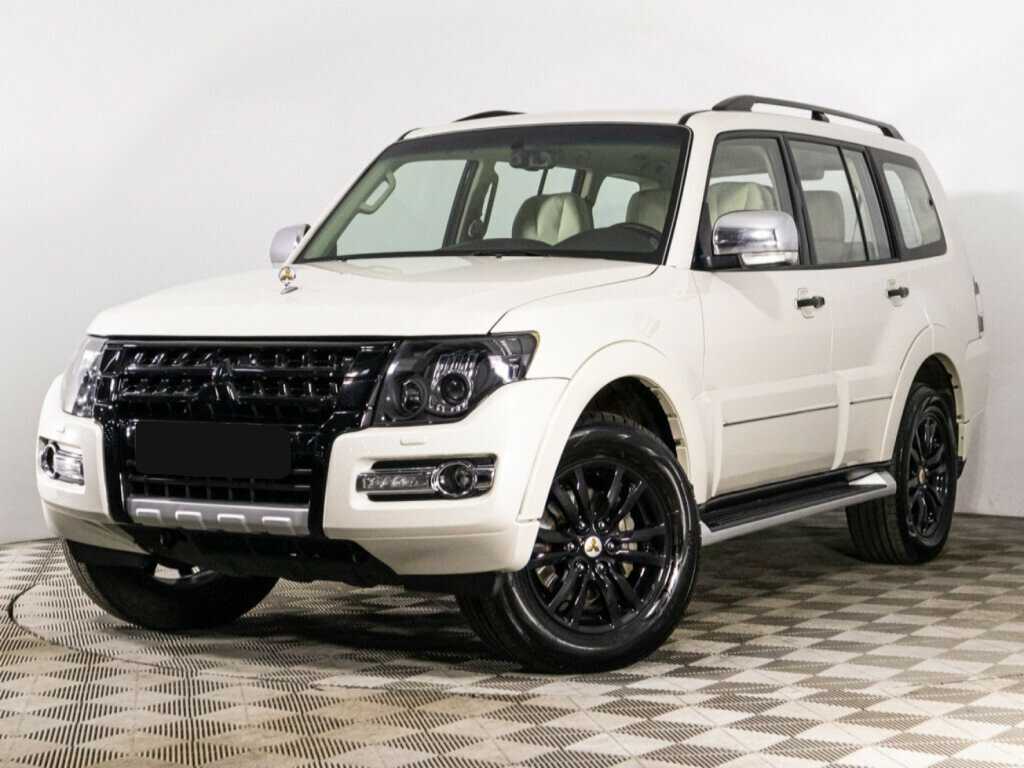 Купить Mitsubishi Pajero с пробегом. Посмотреть фото